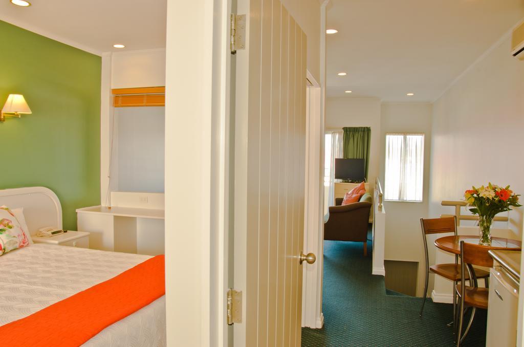 Beachfront Motel Napier Habitación foto
