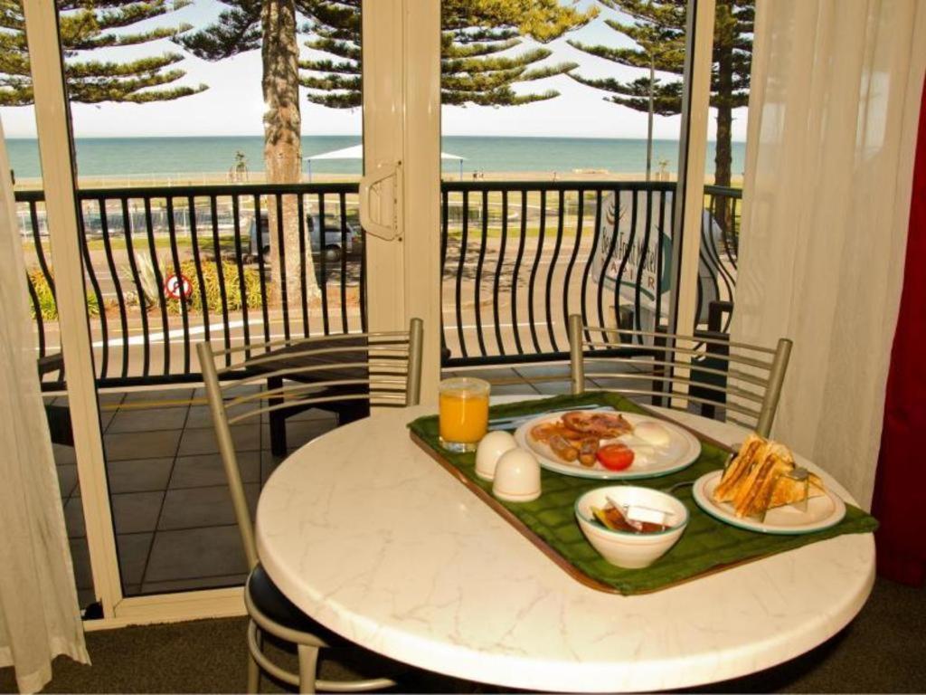 Beachfront Motel Napier Exterior foto